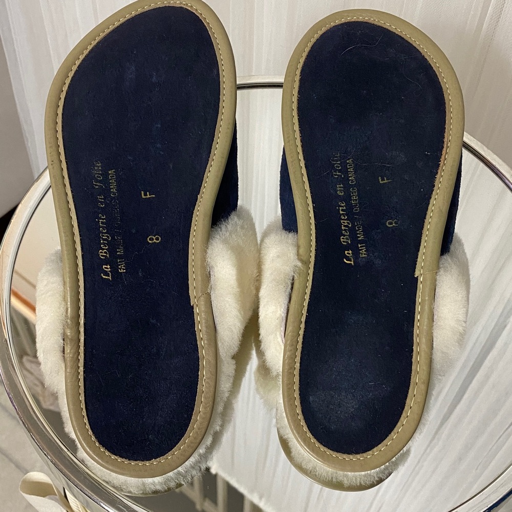 NWOT!! Cozy Women's Blue and White Wool/Suede Slippers Made in Canada 🇨🇦 - Picture 5 of 12